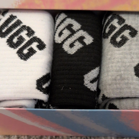 UGG Women's Casual Socks - White, Gray, Brown, Tan, And Black - Picture 2 of 7